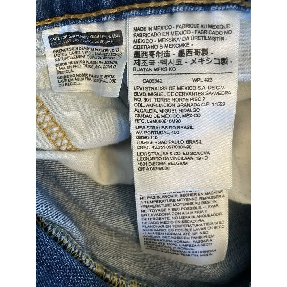 Men's Levi's 505 Blue Denim Jeans Size 36 x 32 Medium Wash Mid Rise Straight Leg